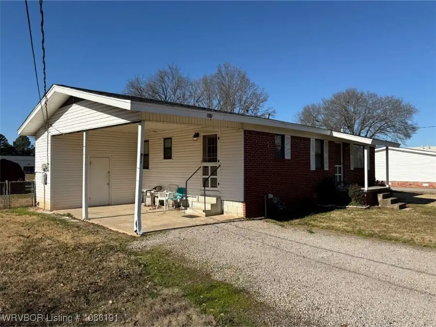 811 S Division Street, Lavaca, AR 72941 - Image #2