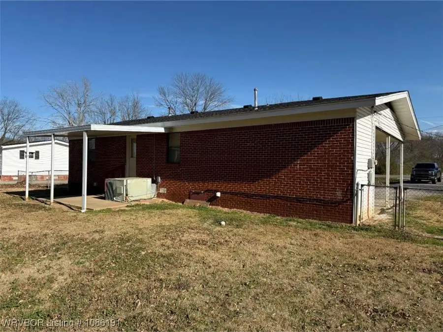 811 S Division Street, Lavaca, AR 72941 - Image #3