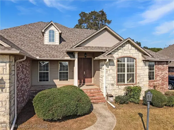 2117 Parkway Circle, Van Buren, AR 72956