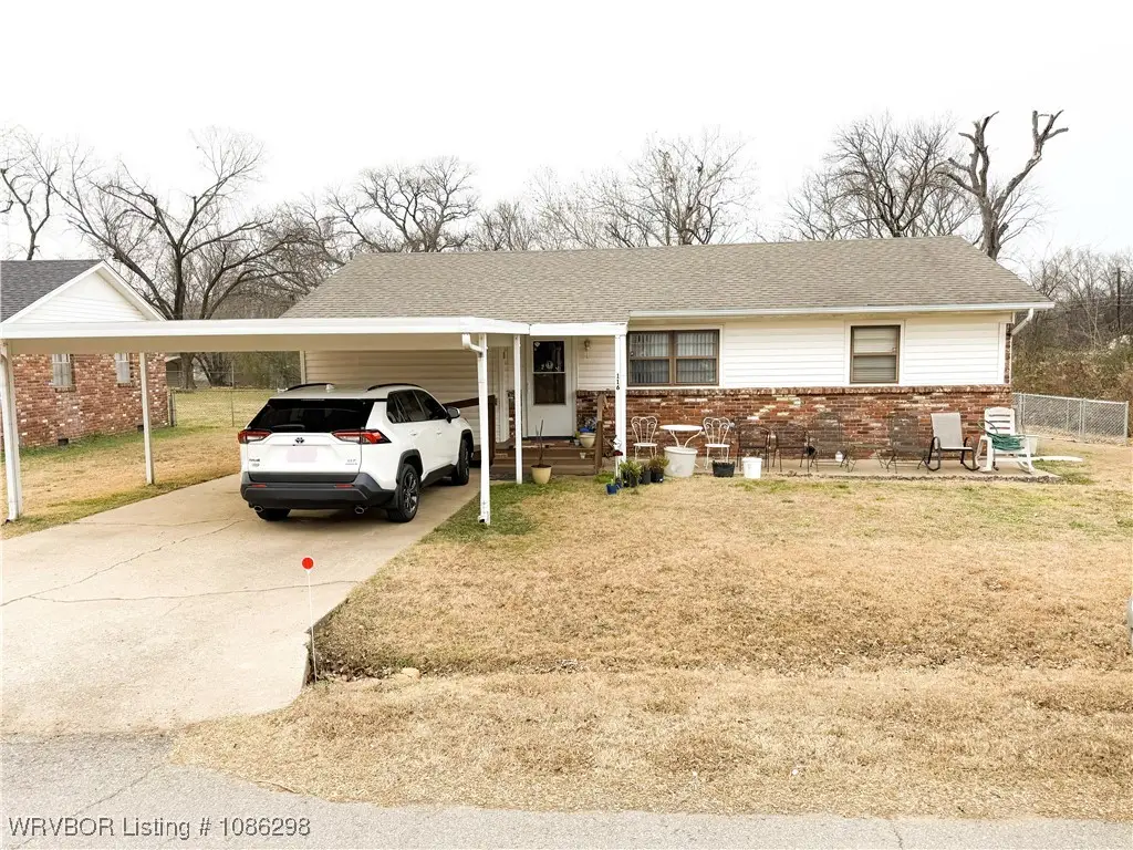 116 Roland Estates Lane, Roland, OK 74954 - Image #1