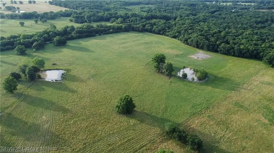 8213 N Highway 252, Lavaca, AR 72941 - Image #3