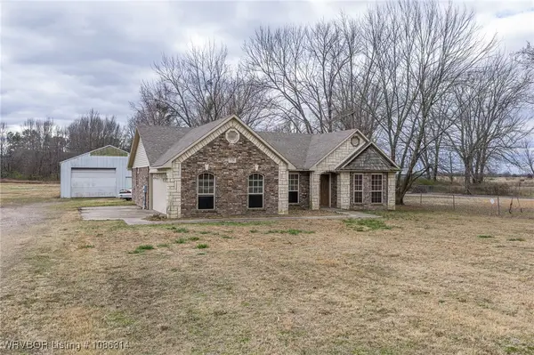 5526 Hilltop Road, Van Buren, AR 72956