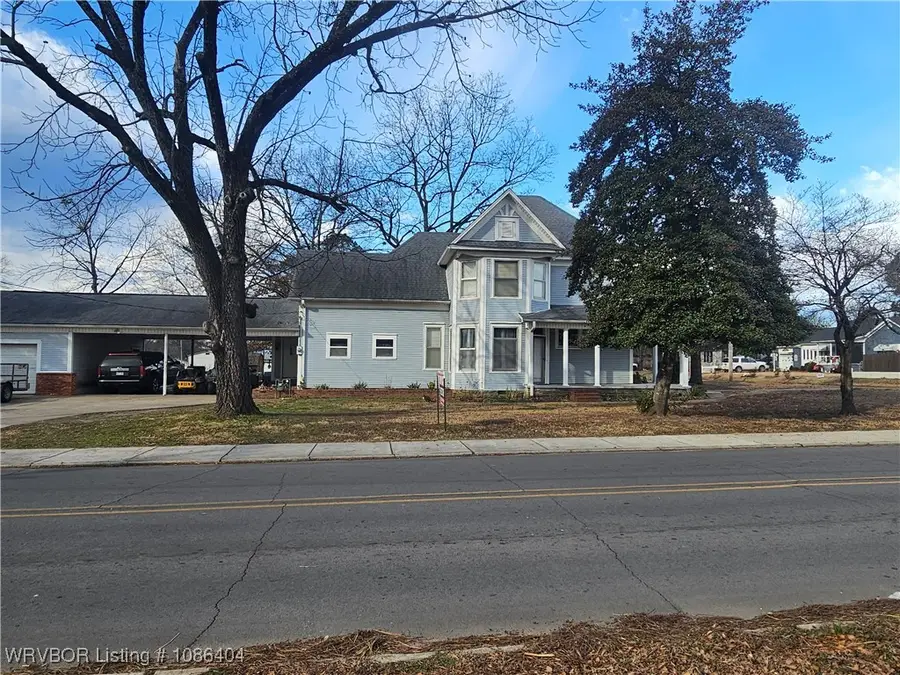 914 E Chism Street, Paris, AR 72855 - Image #2