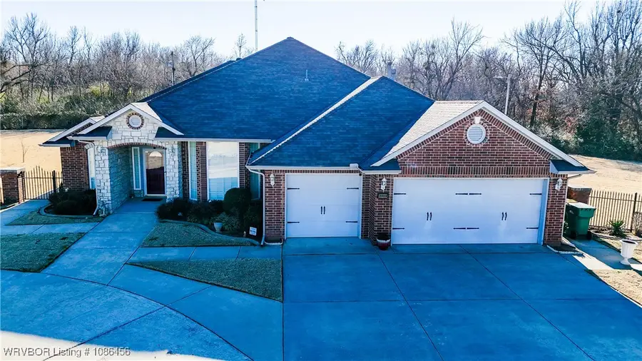 3809 Kings Court, Oklahoma City, OK 73121 - Image #2