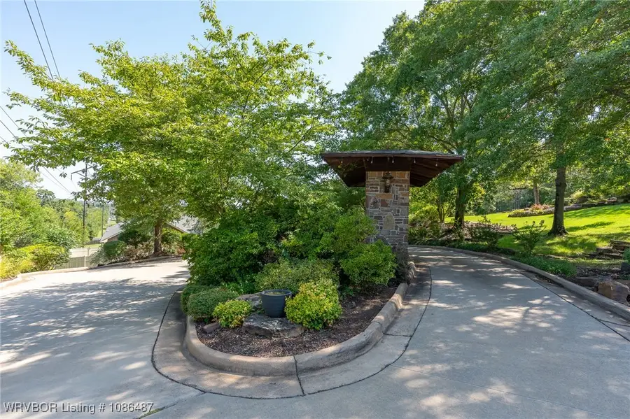 4913 Oak Hollow Drive, Fort Smith, AR 72903 - Image #3