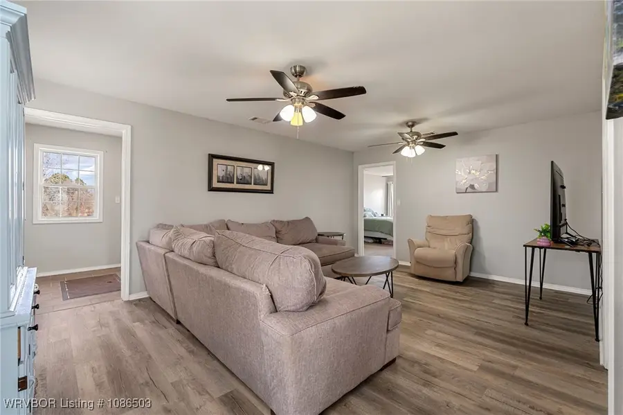 104 W Houston Street, Lavaca, AR 72941 - Image #2