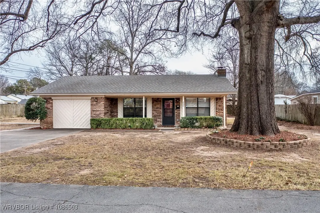 202 S Poplar Street, Sallisaw, OK 74955 - Image #1