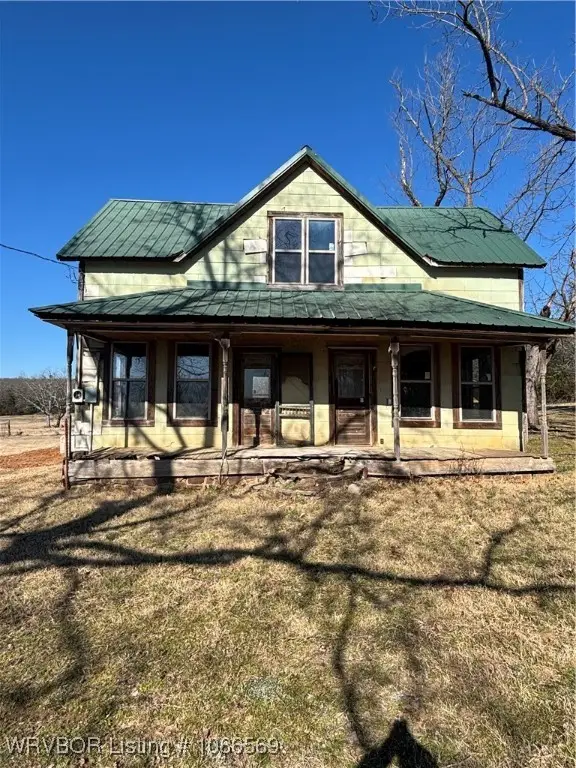 4711 Old Military Road, Paris, AR 72855