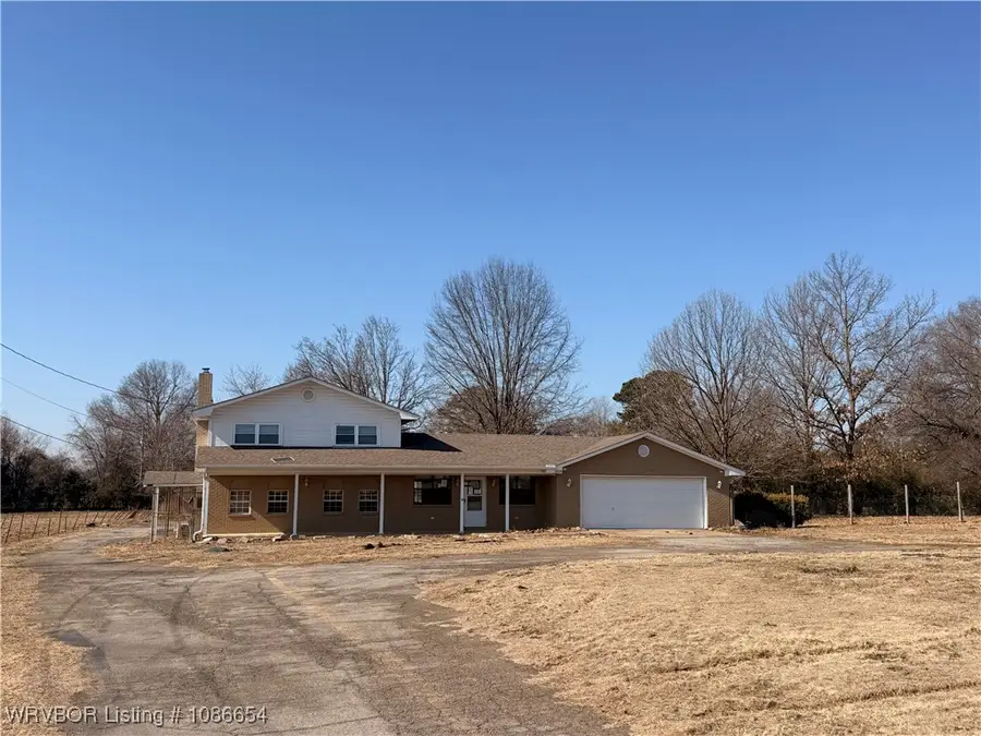 1028 S Arkansas Avenue, Van Buren, AR 72956 - #3