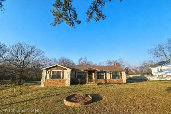 107 Sherwood Avenue, Bonanza, AR 72916