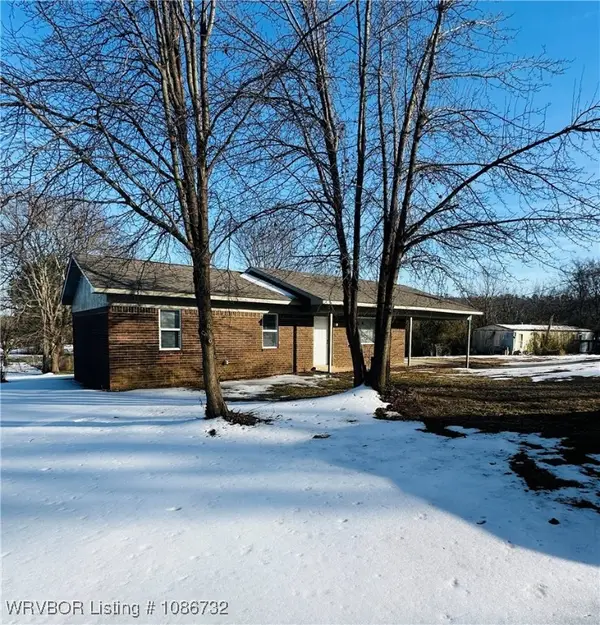 1105 S 5th Street, Paris, AR 72855