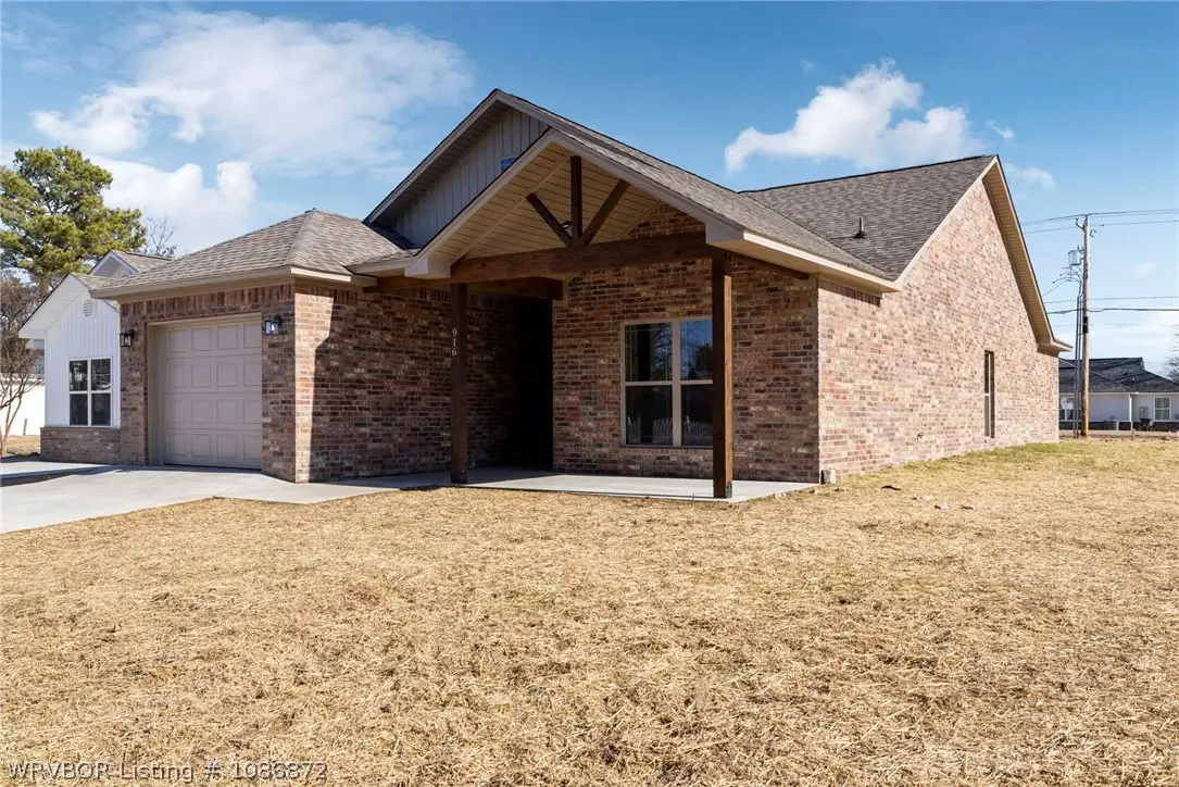 916 N 13th, Fort Smith, AR 72901 - #1