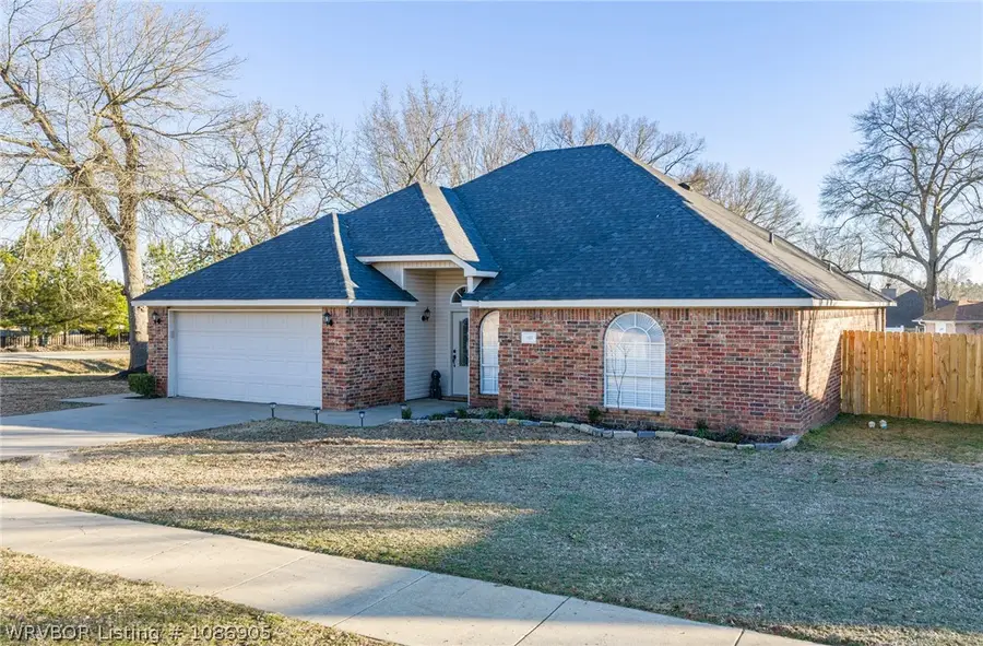 101 Lexington Way, Barling, AR 72923 - #2