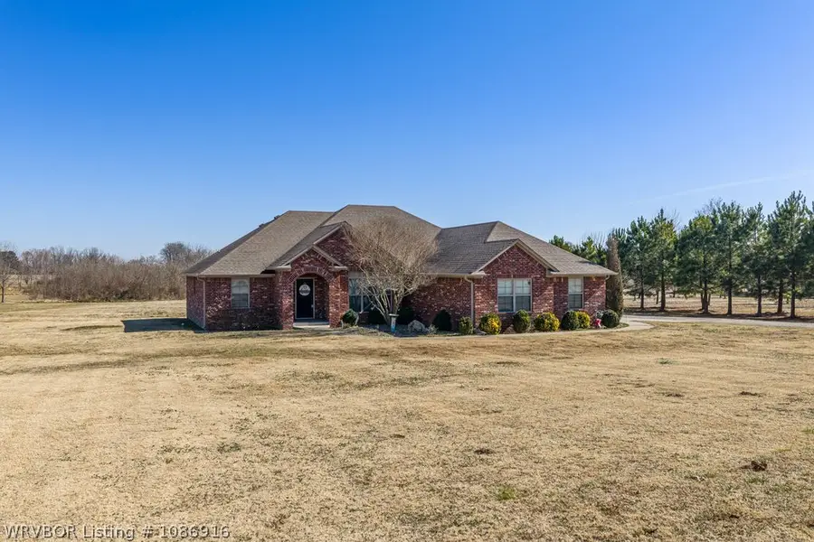 1620 N River Road, Lavaca, AR 72941 - #2