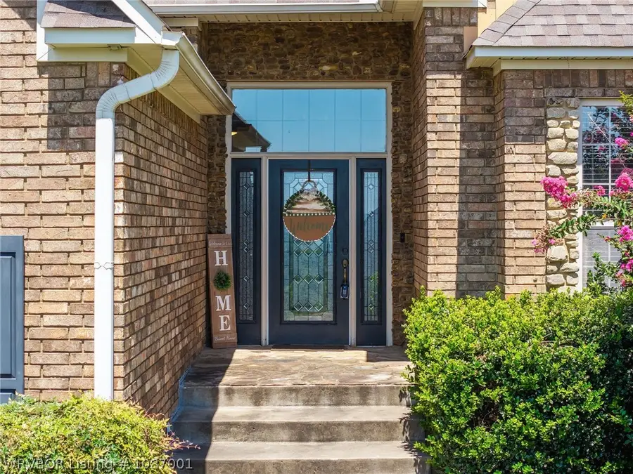 3904 Golf Course Drive, Alma, AR 72921 - #2