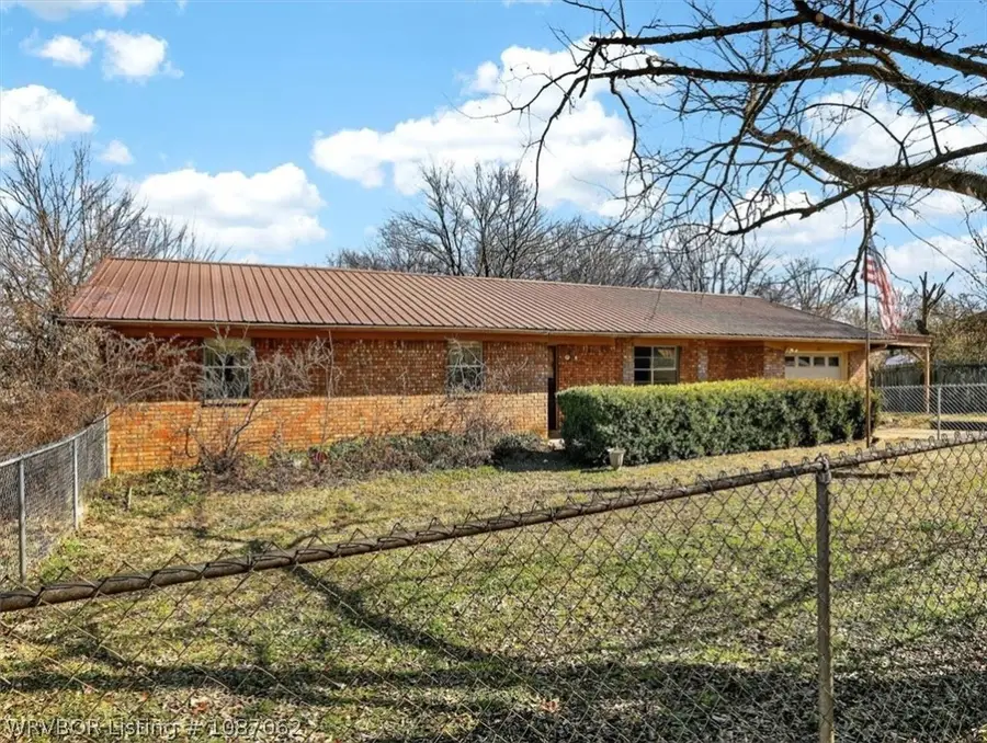 901 Reynolds Avenue, Poteau, OK 74953 - #2