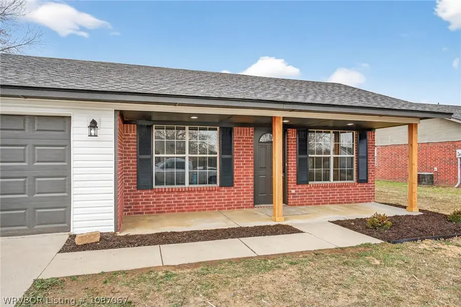 121 Saskatchewan Road, Roland, OK 74954 - #3