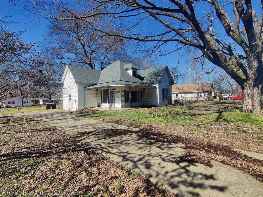 303 Seventh Street, Charleston, AR 72933 - #2