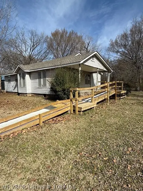 601 E Delaware, Sallisaw, OK 74955 - #2