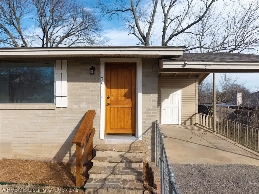1104 9th Street, Barling, AR 72923 - #2