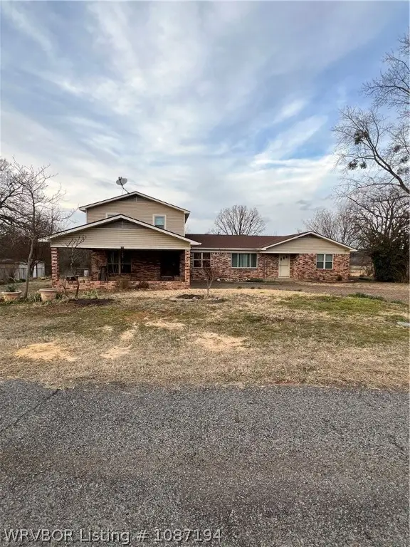 105 Frederick Loop, Paris, AR 72855