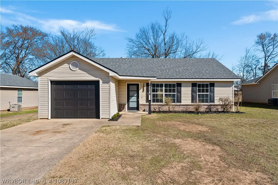 4214 Oak Park Circle, Fort Smith, AR 72904 - #1