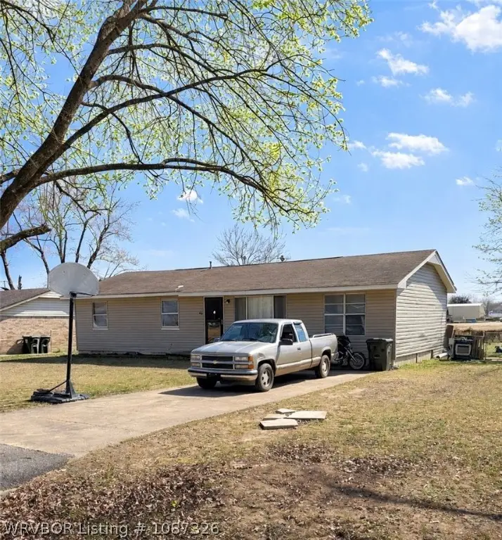 404 W Denton Avenue, Sallisaw, OK 74955 - #2