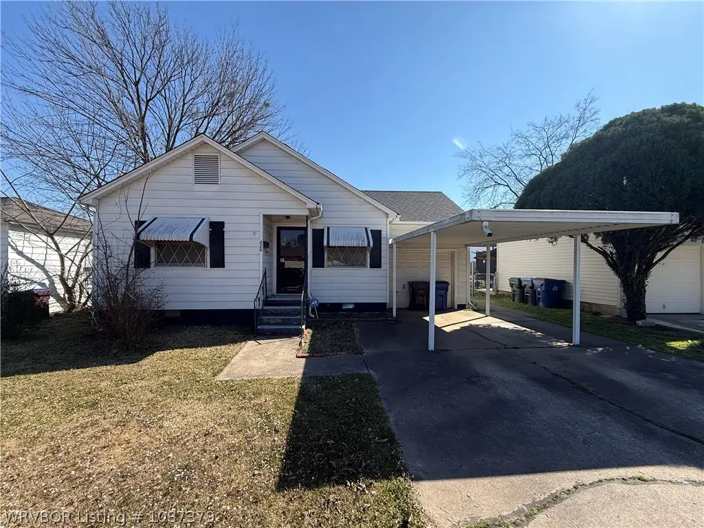 428 N 35th Street, Fort Smith, AR 72903 - #1