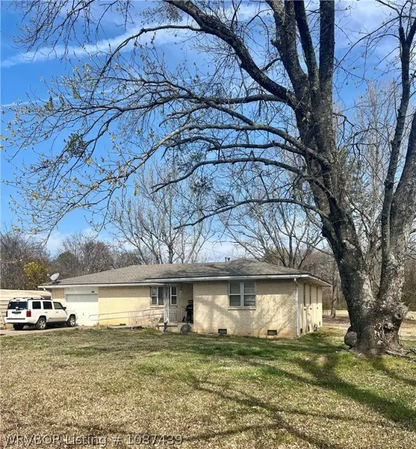 2903 E Walnut Street, Paris, AR 72855