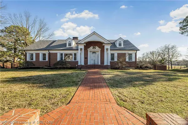 8 Free Ferry Heights, Fort Smith, AR 72903