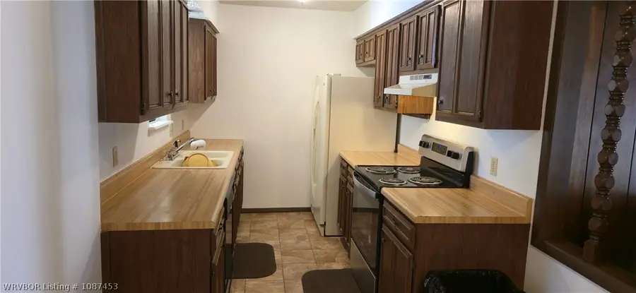 504 7th Street, Barling, AR 72923 - #3