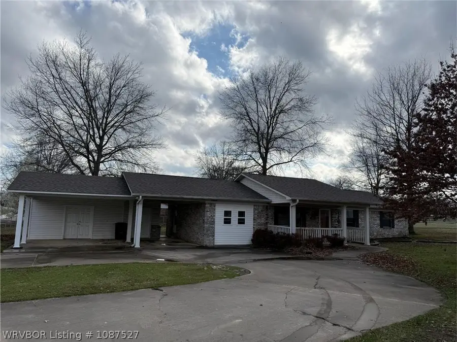 804 E Pryor Avenue, Pocola, OK 74902 - #2