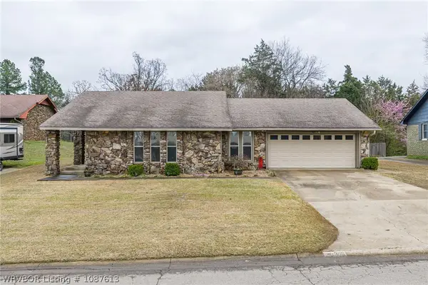 305 Azure Hills Drive, Van Buren, AR 72956