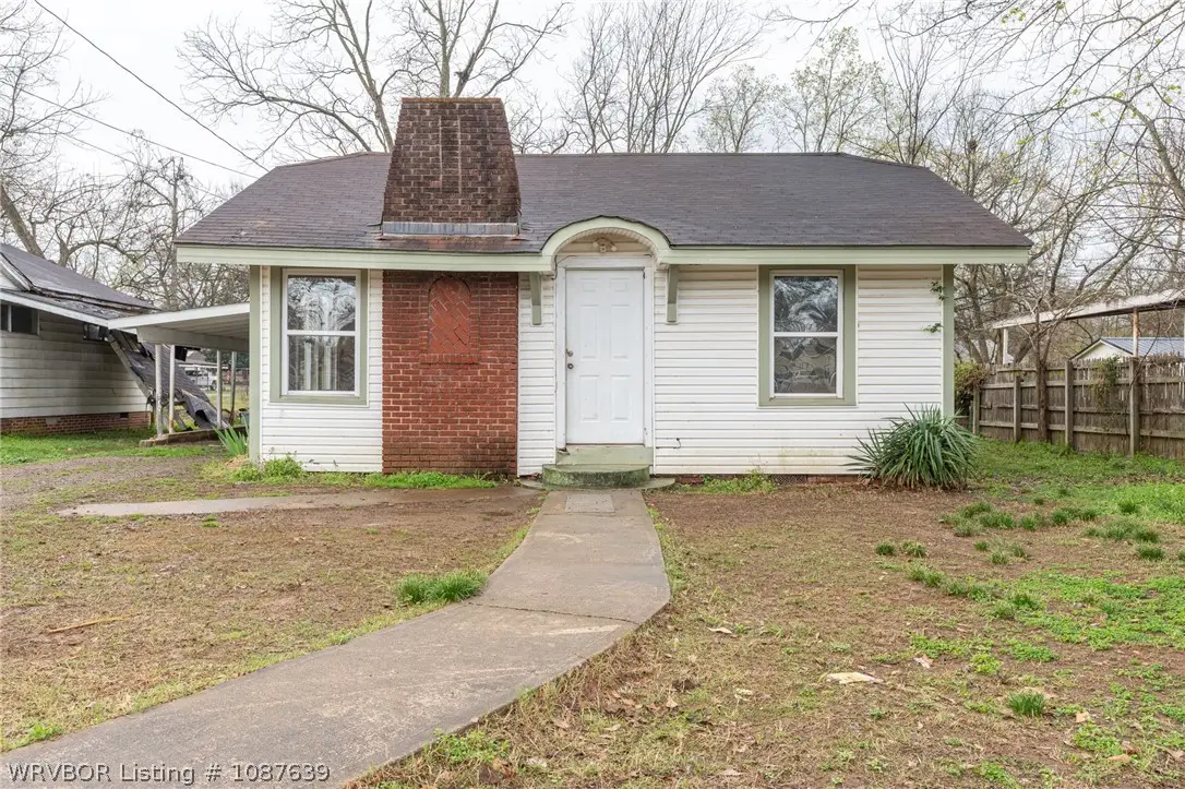 706 E Short Mountain Street, Paris, AR 72855 - #1