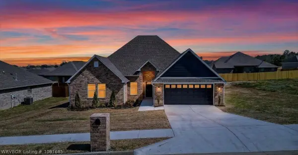 404 Rock Court, Lavaca, AR 72941