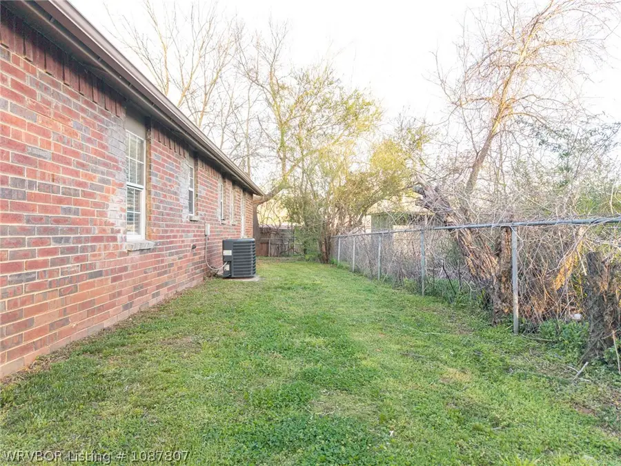 1205 M Terrace, Barling, AR 72923 - #3