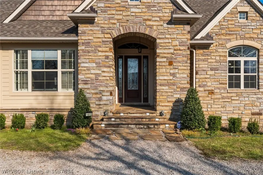 1011 E Uniontown Street, Van Buren, AR 72956 - #3