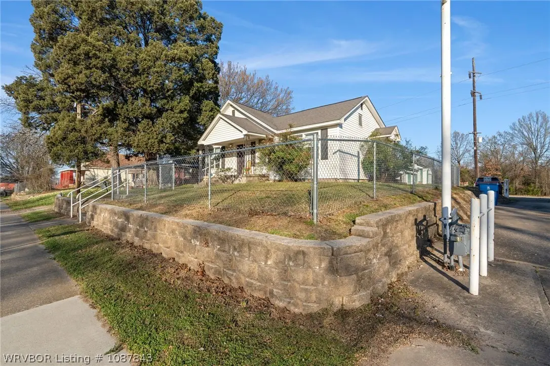 1925 N 6th Street, Fort Smith, AR 72904 - #1