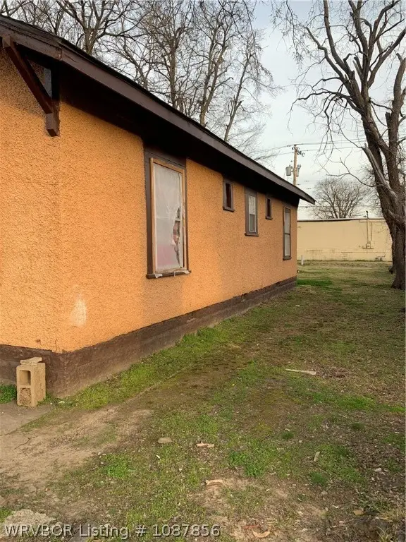 614 N 8th Street, Fort Smith, AR 72901 - #3