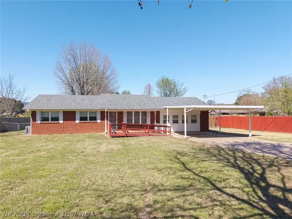 1302 Rena Road, Van Buren, AR 72956