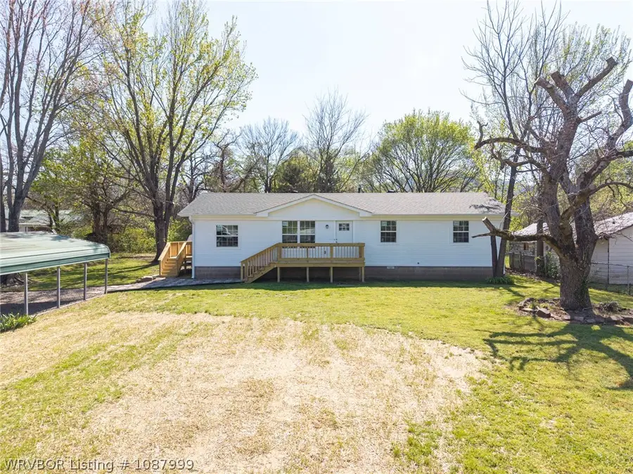 513 E Adams Avenue, Midland, AR 72945 - #2