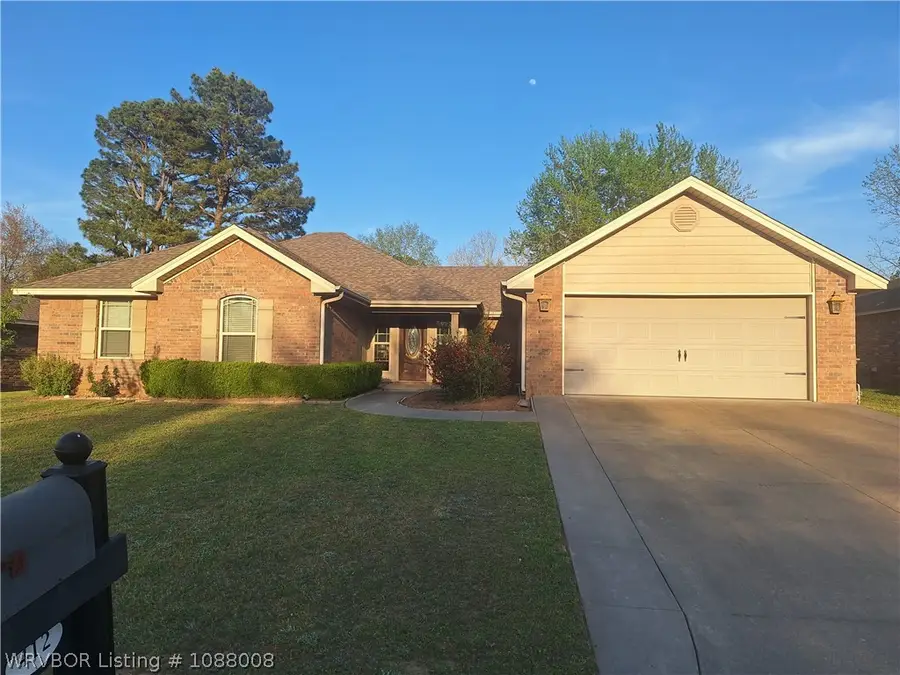 412 S 14th Street, Lavaca, AR 72941 - #2