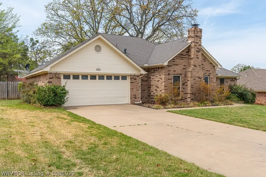 1611 Somerset Way, Van Buren, AR 72956 - #2