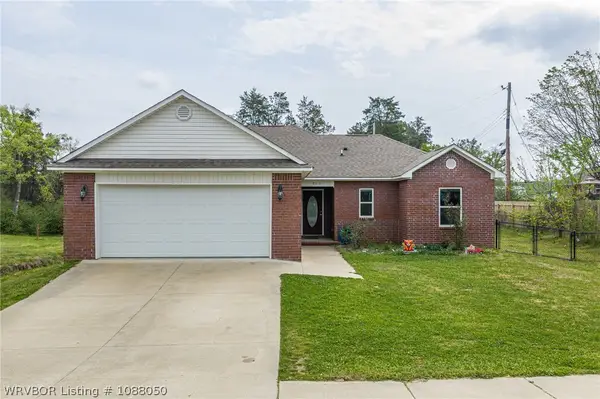 806 N 9th Street, Van Buren, AR 72956