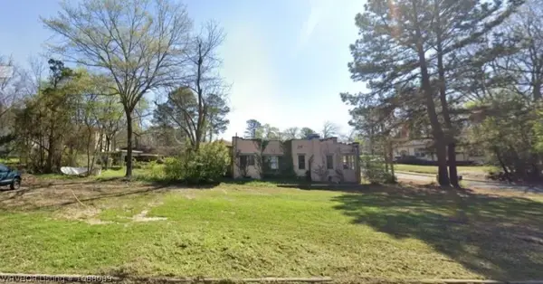407 NW Agee Avenue, Camden, AR 71701