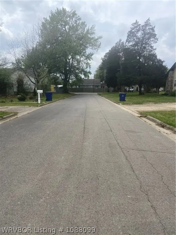 2009 N 8th Street, Fort Smith, AR 72904