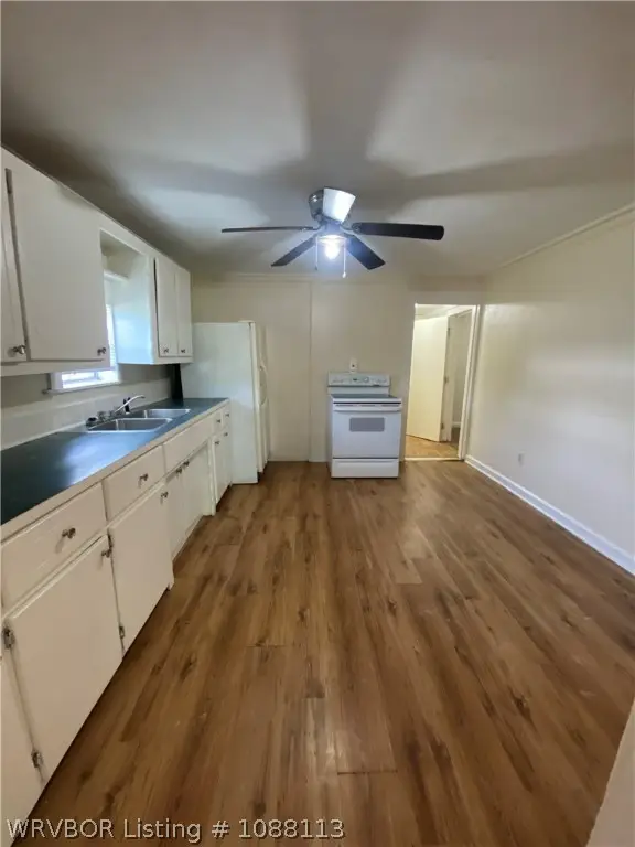 110 Broadway Avenue, Panama, OK 74951 - #2