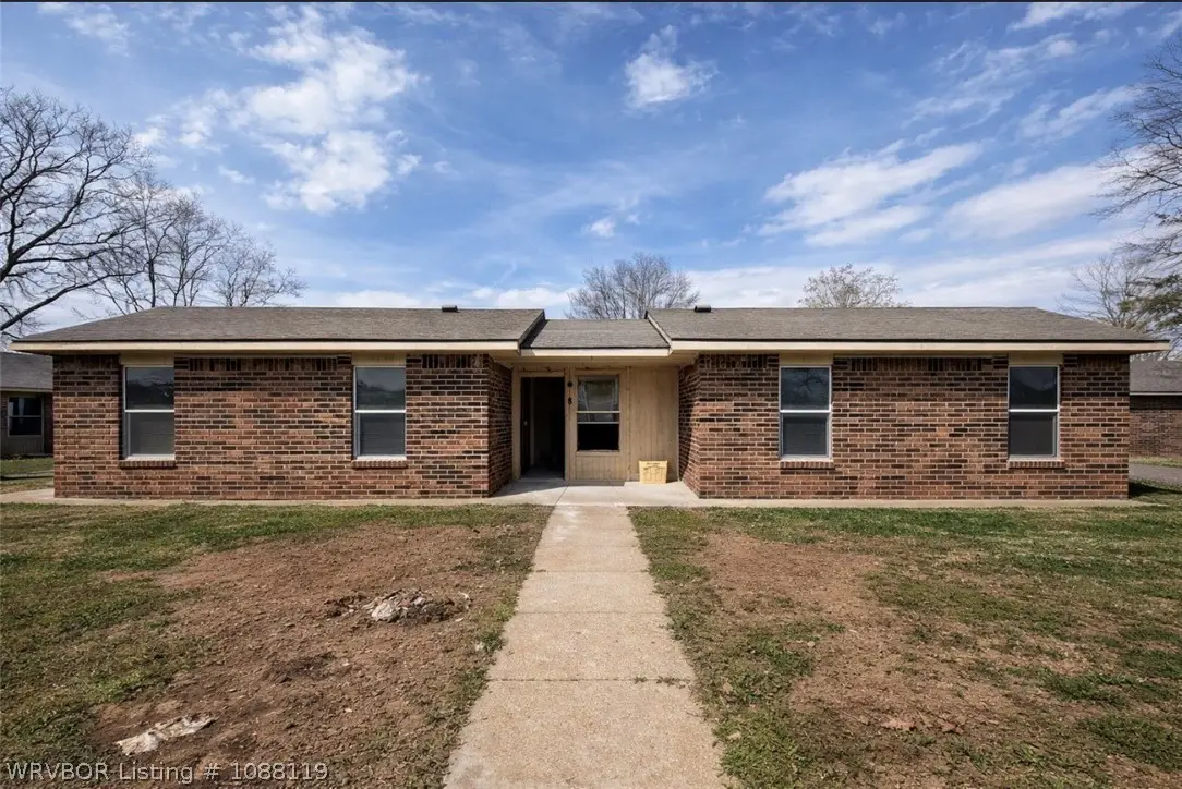 100 W Oak Street, Webbers Falls, OK 74470 - #1