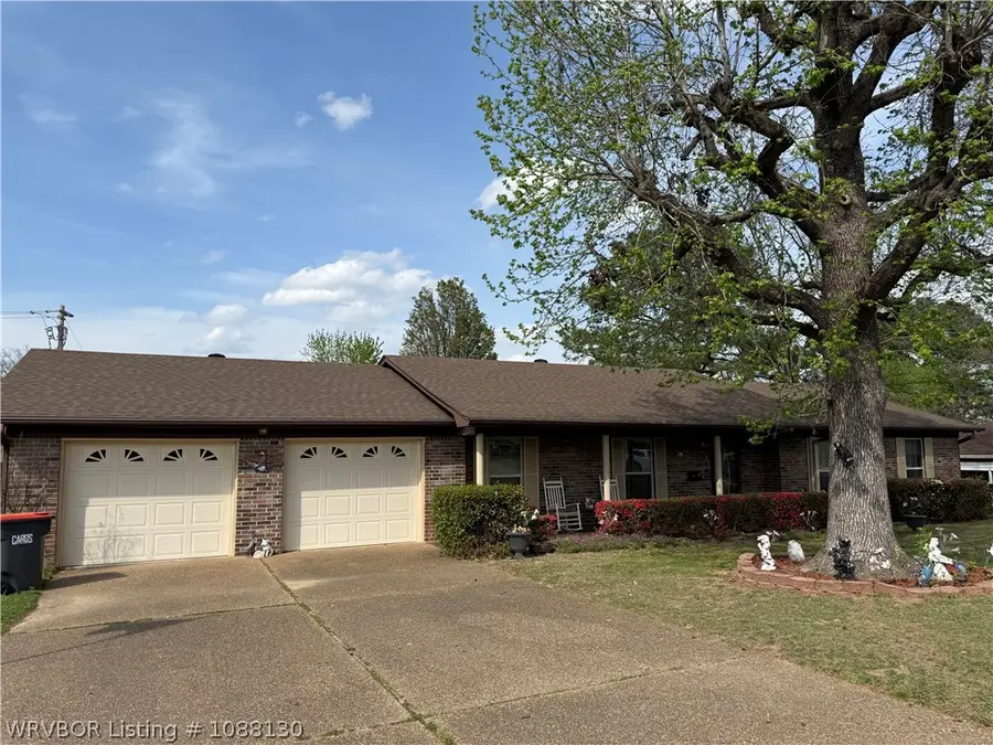 607 Spruce Street, Van Buren, AR 72956 - #2