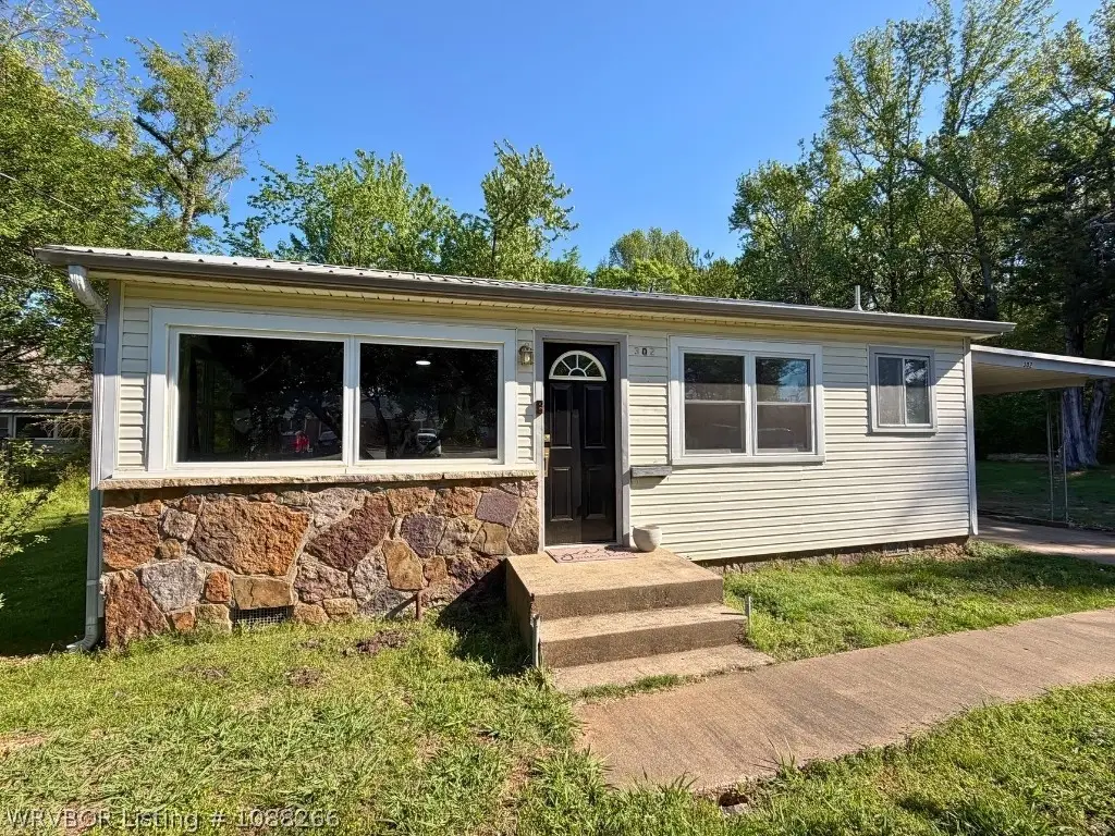 302 W North Street, Clarksville, AR 72830 - #1